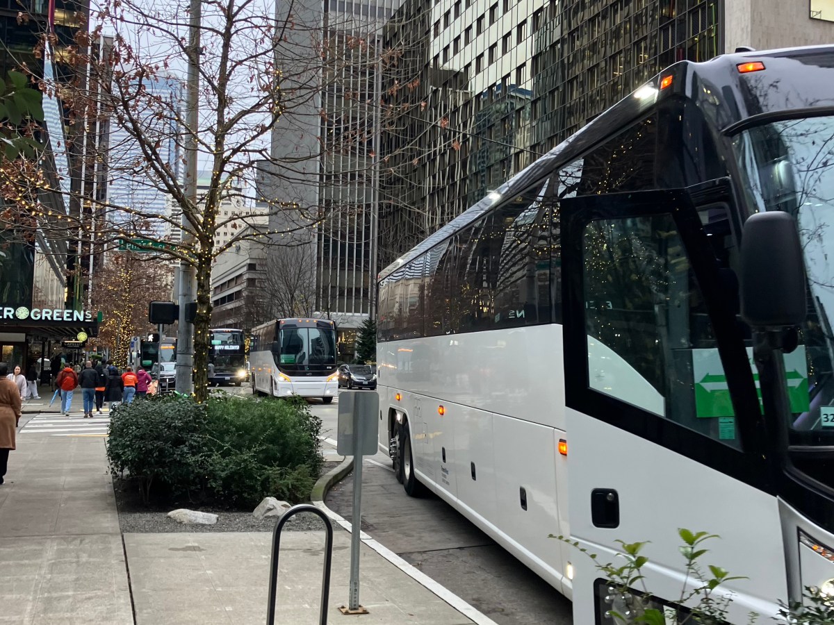 Tech Buses and the Death of the Public&nbsp;Sphere